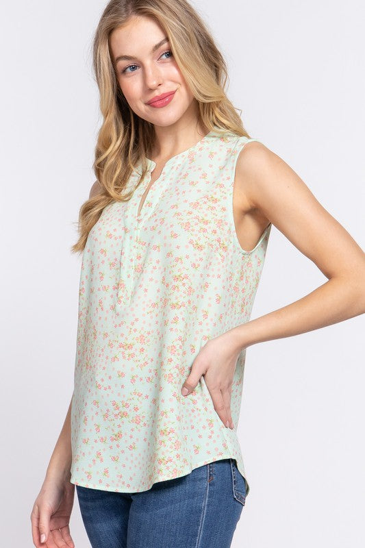 Lady May Sleeveless Henley Top in Mint